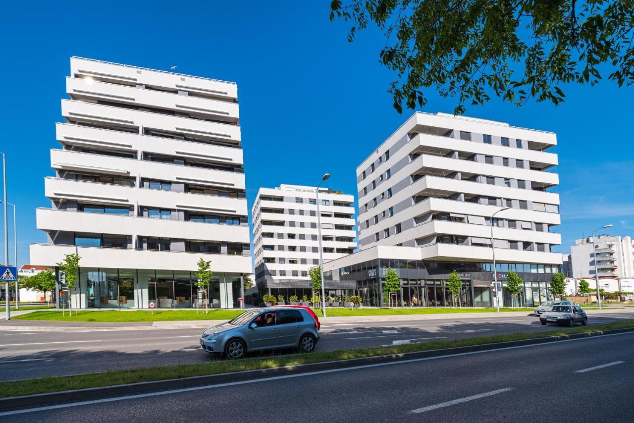 D-Apartment - With Garage And Balcony Zadar Exterior foto