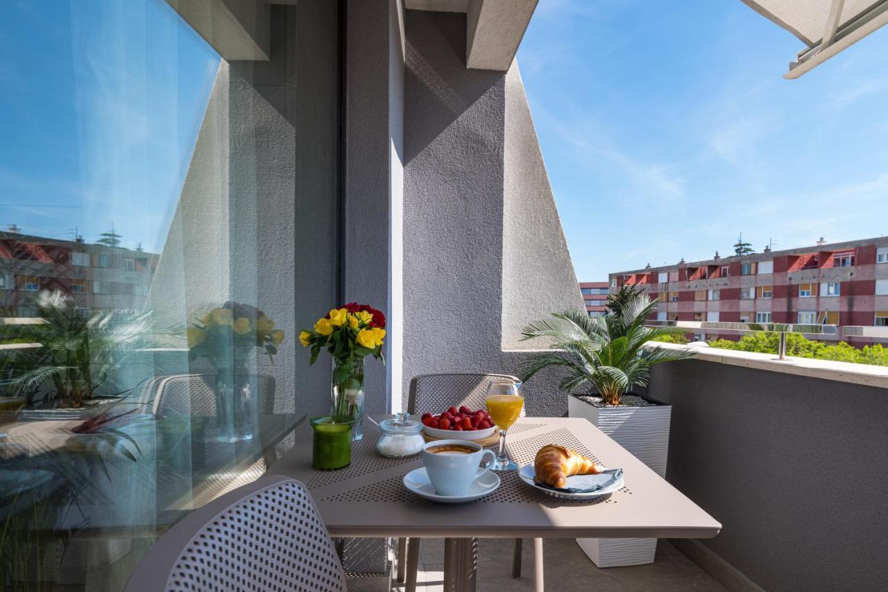 D-Apartment - With Garage And Balcony Zadar Exterior foto