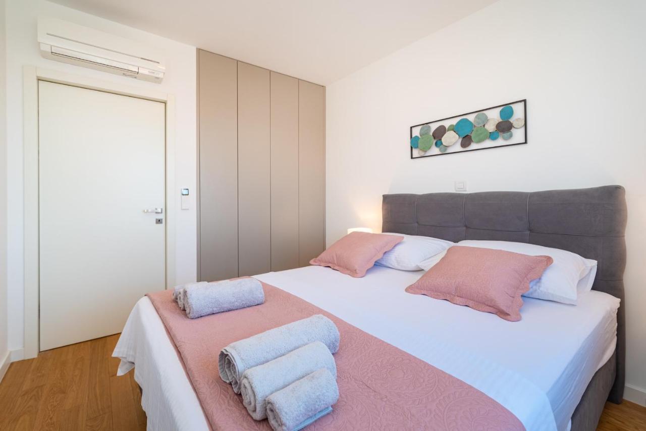 D-Apartment - With Garage And Balcony Zadar Exterior foto