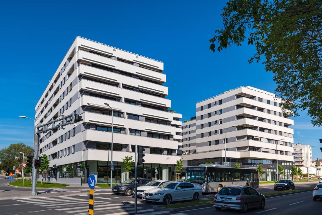D-Apartment - With Garage And Balcony Zadar Exterior foto